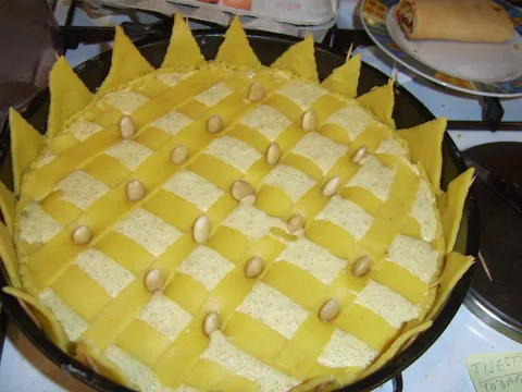 ukrašavanje- guljeni bademi i kruna