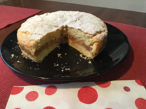 Lijena pita koja se pretvara da je torta.