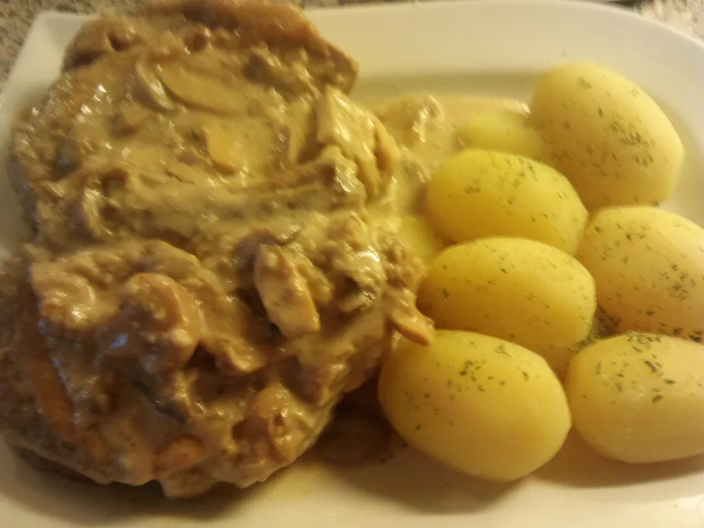 Krmenadla u umaku od senfa i sampinjona