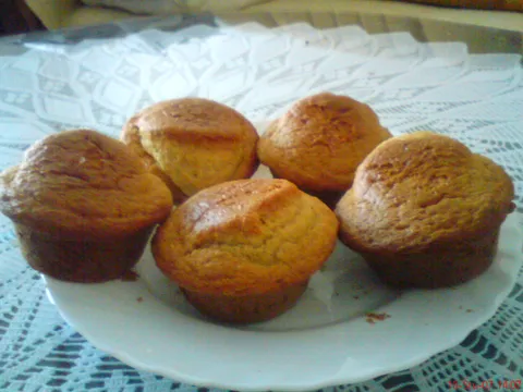 muffins sa sirom i crvenom paprikom