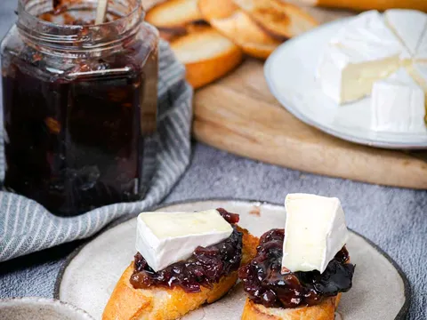 Chutney od luka i suhih šljiva