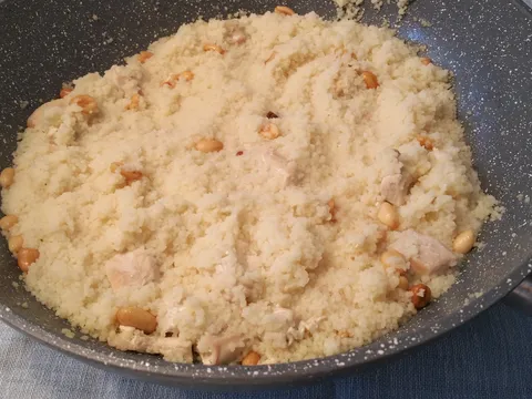 Cous cous sa piletinom i kikirikijem (zdravo)