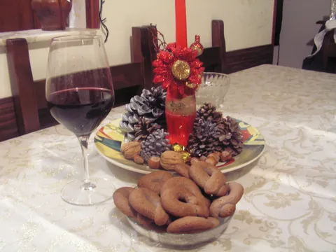 Ciambelle sa crvenim vinom