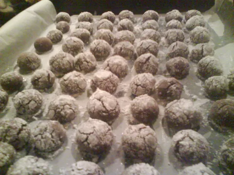 Chocolate crinkles by DajanaD