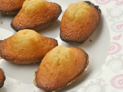 Madeleines s karamelom