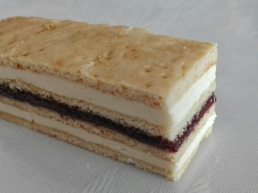 MEDENA KATA