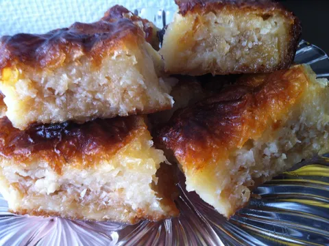 Baklava sa jabukama i kokosom :)
