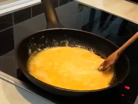 eggos.png