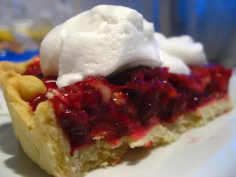 Tart sa šumskim voćem