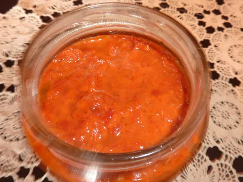 PIKANTNI AJVAR SA RENOM I SENFOM