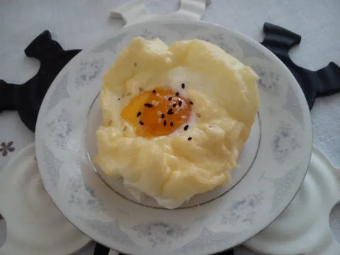 Eggs on a Cloud/ Jaja na oblačku