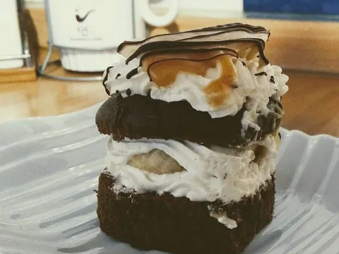 Mini tortice sa karamelom i bananama