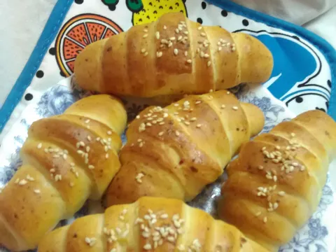Kiflice sa testom od sira