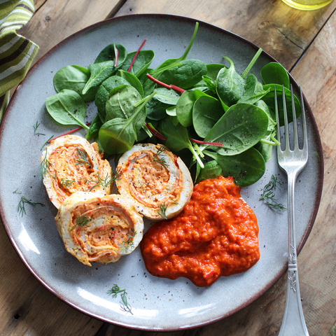 Roládka z omelety s Ajvarovou pomazánkou