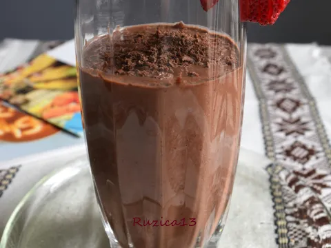 Kremasto cokoladni smoothie