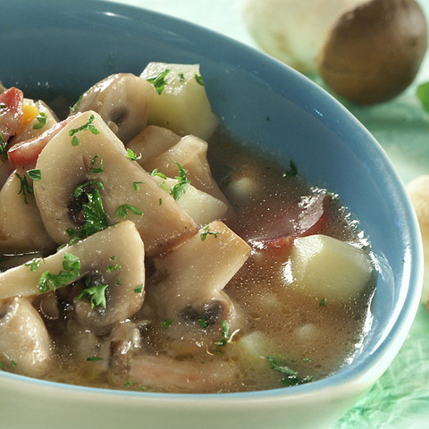 Zemiaková polievka s hubami