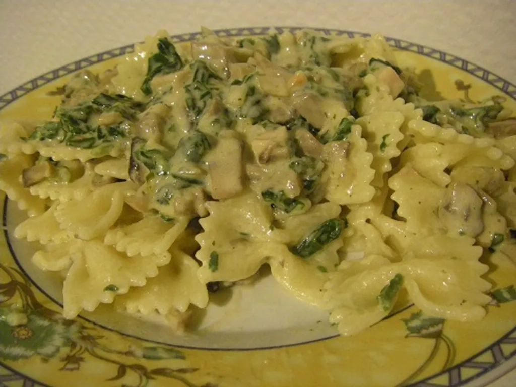 Spanać/šampinjoni pasta