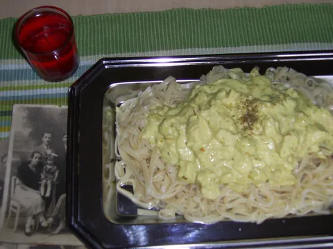 Pasta sa piletinom i bananom