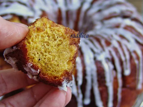 "Monkey Bread" sa Bundevom