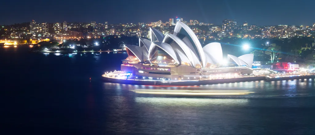 Australija