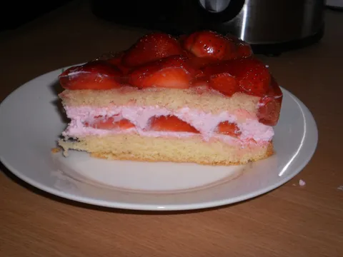 jagodastična tortica:D