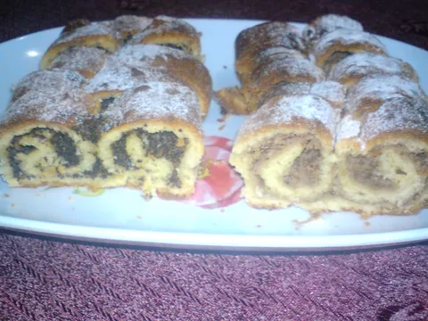 slavonski putić (štrudlice sa makom ili orasima)