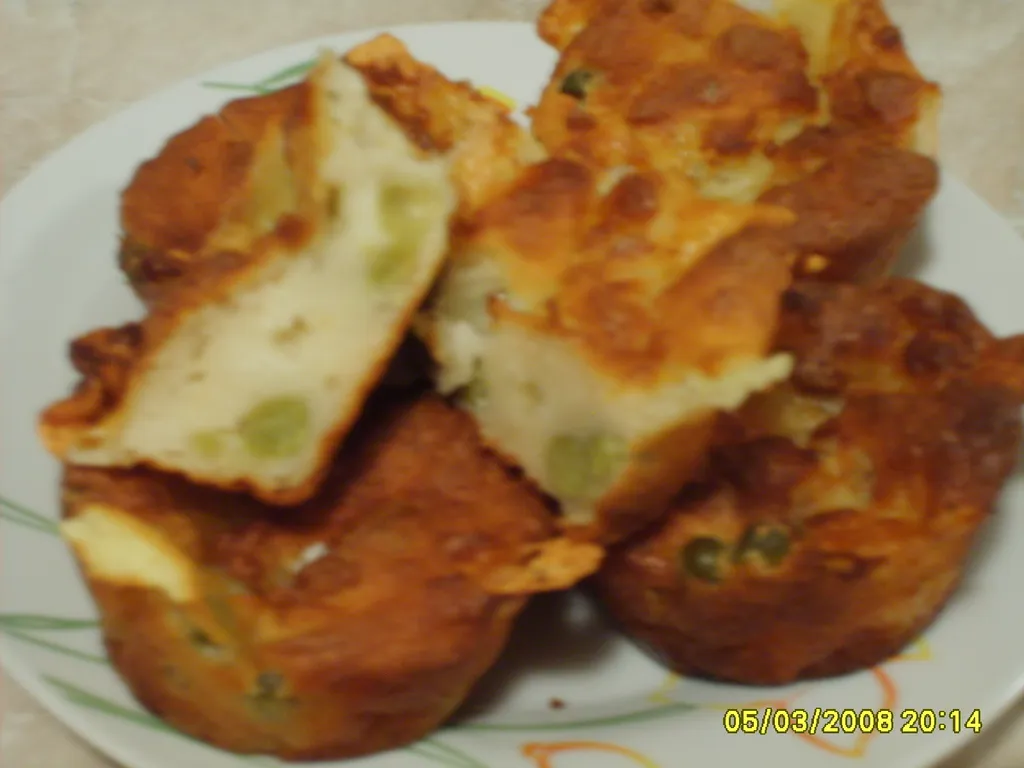 Zonski muffini sa graškom i mozzarellom