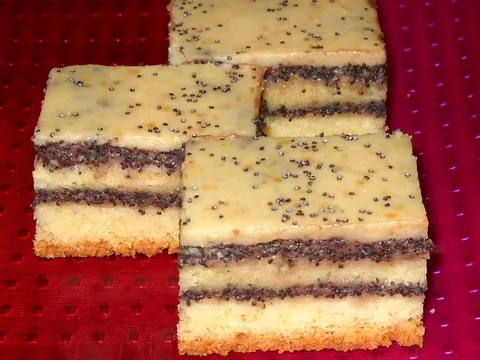 KOLAČ SA MAKOM