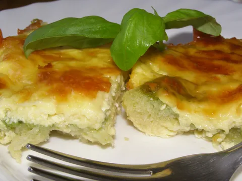 strata sa sirom i pesto umakom