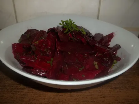 Salata od svjeze cvekle