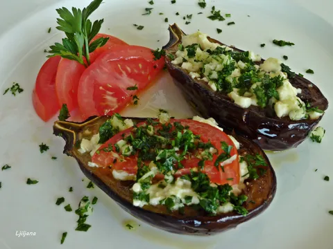 Zapečene balancane sa feta sirom