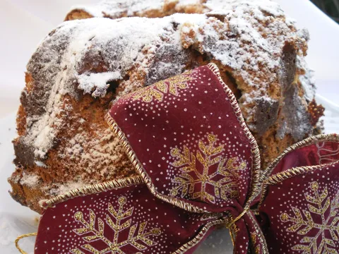 KUGLOF"SLATKO IZNENAĐENJE"