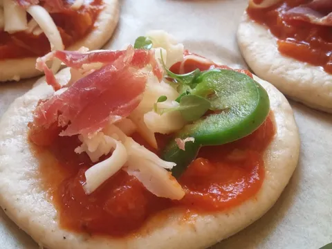 Pizzeta okusi mediterana
