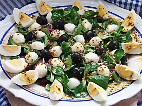 Salata od cikle i mozzarelle