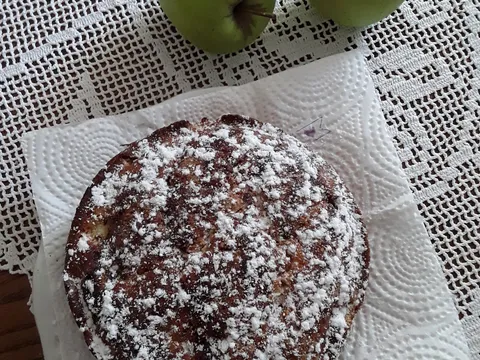 brzi kolač s jabukama
