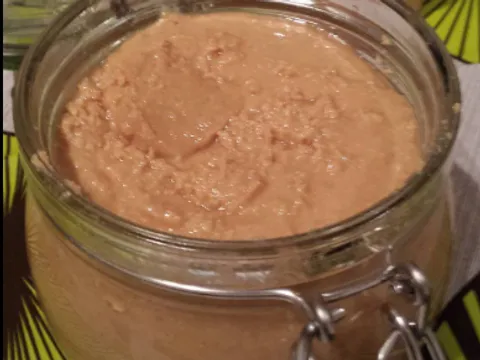 Homemade kikiriki maslac - kućna verzija