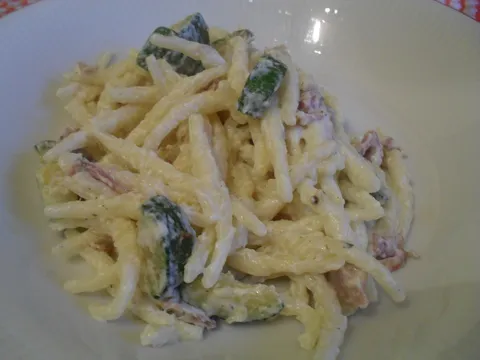 Trofie con mascarpone, speck e zucchine