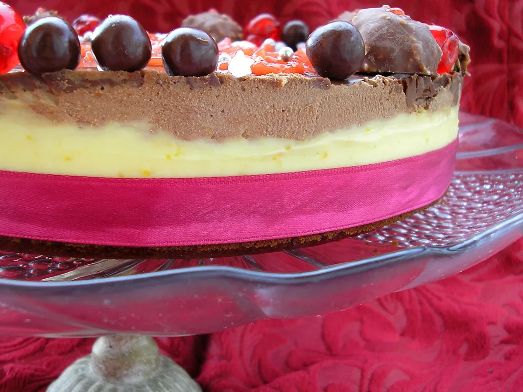 Three layer muss cake