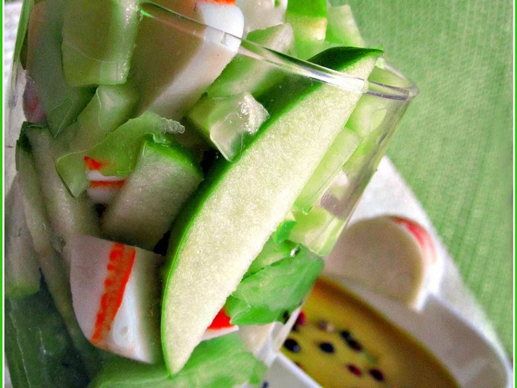 Osvezavajuca salata s francuskim dressing preljevom by Babilu