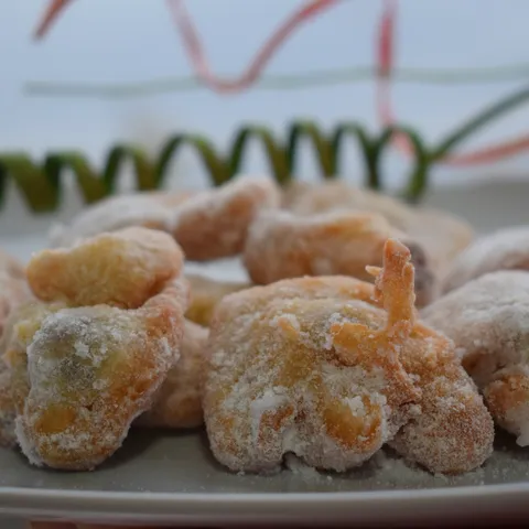 ღ Fritulice s jabukom i brusnicama