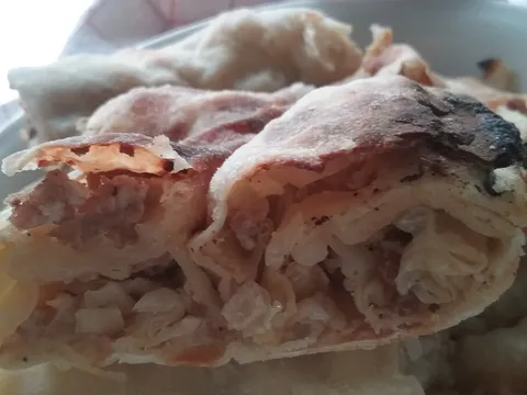 Savijača s kiselim kupusom