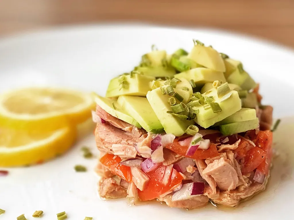 Salata od tunjevine i avokada