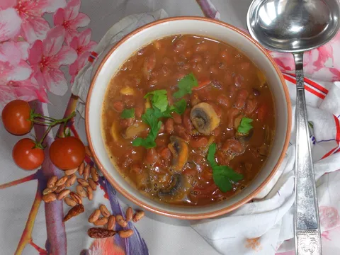 ღ Fina maneštra od gljiva s borlotti grahom