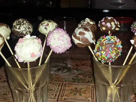 Oreo-nutella cake pops