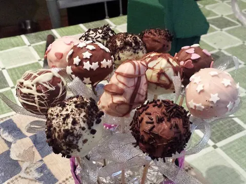 Oreo-nutella cake pops