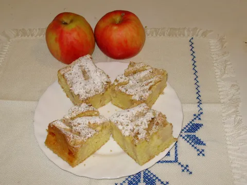 VOĆNI KOLAČ