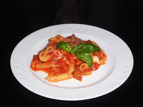 Pasta sa patlidanom i paprikama
