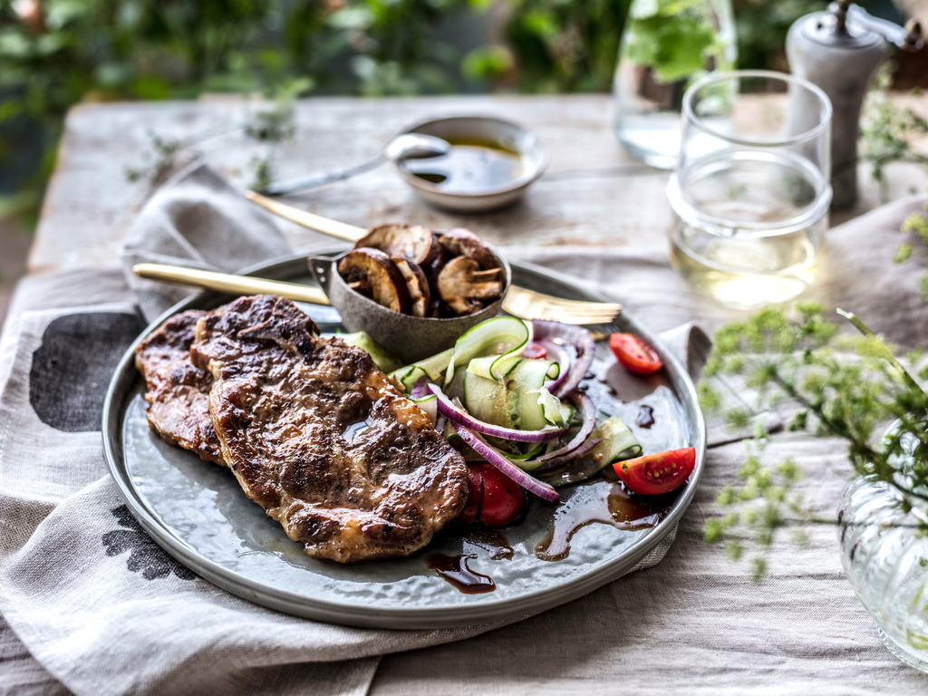 Grilled pork neck