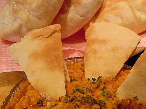 Hummus sa suhim paradajzom iz ulja !