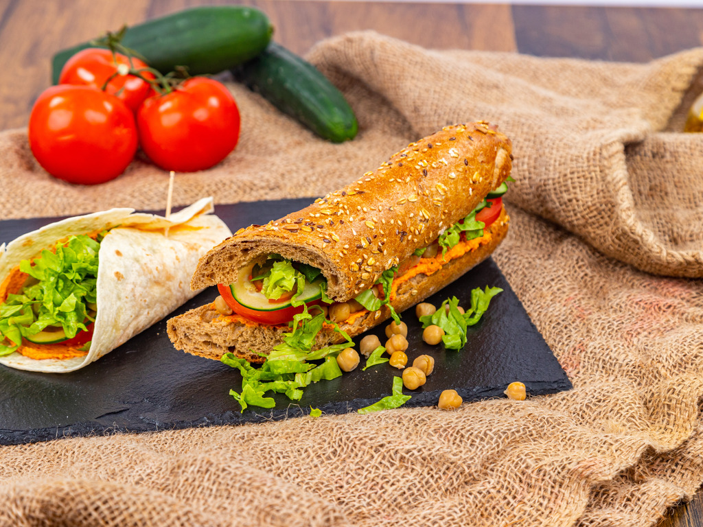 Reiches Gemüsesandwich für zwei